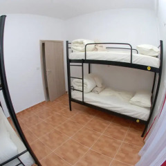 Отель Sunset Hostel Албания, Саранда - отзывы, цены и фото номеров - забронировать отель Sunset Hostel онлайн детские мероприятия фото 2
