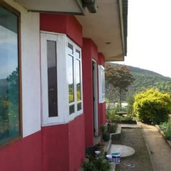 Отель Mount View Cottage Black Pool балкон