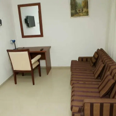 Manna Heights Hotel & Conference Centre комната для гостей