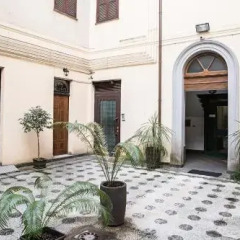 Отель Relais Colosseum 226 Рим