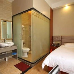 TIE LV Holiday Hotel комната для гостей фото 4