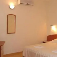 Отель Family Hotel Tanita Болгария, Свети Влас - отзывы, цены и фото номеров - забронировать отель Family Hotel Tanita онлайн сейф в номере