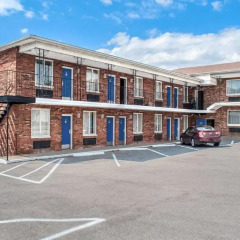 Отель Rodeway Inn - Niagara Falls США, Ниагара-Фолс - отзывы, цены и фото номеров - забронировать отель Rodeway Inn - Niagara Falls онлайн парковка