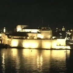 Grand Harbour Hotel