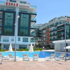 Отель Luxury Apt in Konak Sea Side with a Sea front view and a private beach бассейн фото 3