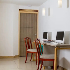 Hotel Santa Monica Suite удобства в номере фото 2