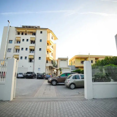 Iliria Internacional Hotel парковка