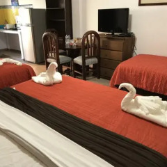 Апартаменты Studio for 4 people 1 room very close to 5th Avenue в номере