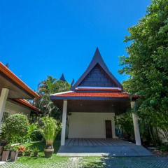Отель La Romanee Infinity Villa by Jetta парковка