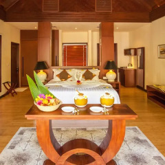 Отель Furaveri Island Resort & Spa