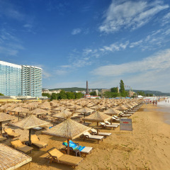 Отель INTERNATIONAL Hotel Casino & Tower Suites Болгария, Золотые пески - 2 отзыва об отеле, цены и фото номеров - забронировать отель INTERNATIONAL Hotel Casino & Tower Suites онлайн пляж фото 2