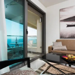Отель West All Suite Boutique Tel Aviv комната для гостей фото 4