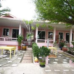 Отель Insook Ko Larn Guesthouse фото 5