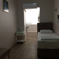 Burhaniye Merkez Otel Турция, Пелиткой - отзывы, цены и фото номеров - забронировать отель Burhaniye Merkez Otel онлайн сейф в номере