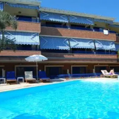 Отель Philoxenia Village Греция, Пефкохори - отзывы, цены и фото номеров - забронировать отель Philoxenia Village онлайн бассейн фото 2