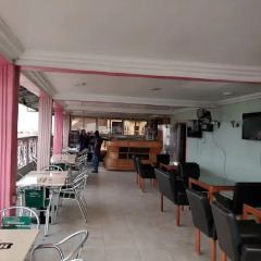 Отель Semper Diamond Lodge гостиничный бар