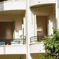 Апартаменты Apartment White балкон