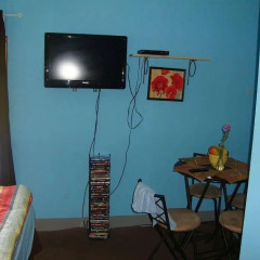 Отель By The Sea Vacation Home And Villa удобства в номере