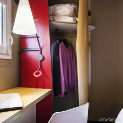 Отель ibis Paris Alésia Montparnasse 14ème сейф в номере
