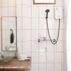 Отель L'atelier Poshtel Phuket - Hostel Таиланд, Пхукет - отзывы, цены и фото номеров - забронировать отель L'atelier Poshtel Phuket - Hostel онлайн ванная фото 2