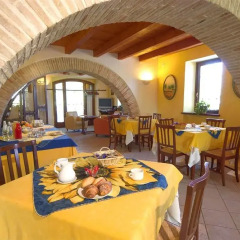 Отель Locanda Il Girasole Италия, Камерано - отзывы, цены и фото номеров - забронировать отель Locanda Il Girasole онлайн питание