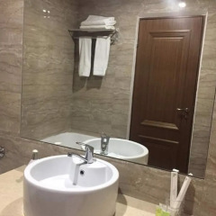 Гостиница Almaty Hotel Казахстан, Нур-Султан - отзывы, цены и фото номеров - забронировать гостиницу Almaty Hotel онлайн ванная