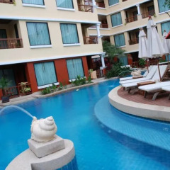 Отель Patong Paragon Resort & Spa бассейн фото 2