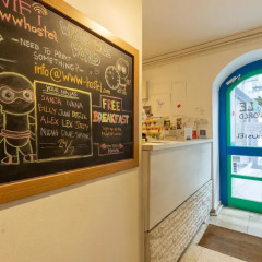 Whole Wide World Hostel питание