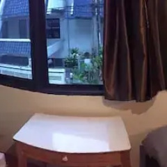 Отель Miku Guesthouse Бангкок комната для гостей фото 4