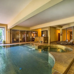 Отель Art & Spa бассейн