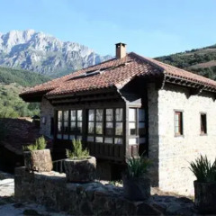 Отель Albergue TurÍstico ValdebarÓ Камалено
