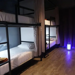 Shayne Hostel Бангкок детские мероприятия фото 2