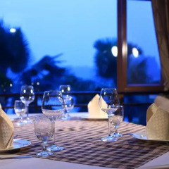 Holiday Islands Hotel