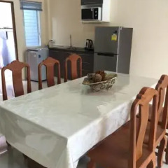 Отель Krabi Town Sleeps 8 With Kitchen в номере фото 2