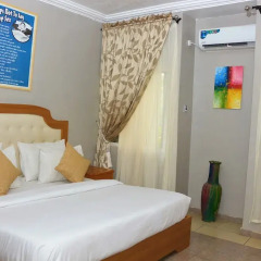 Отель Jacaranda Suites Нигерия, Калабар - отзывы, цены и фото номеров - забронировать отель Jacaranda Suites онлайн комната для гостей фото 2