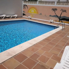 Отель Hostal Horizonte Испания, Сан-Антони-де-Портмань - 1 отзыв об отеле, цены и фото номеров - забронировать отель Hostal Horizonte онлайн бассейн фото 3