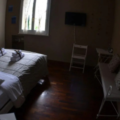 Отель La Combriccola B&b Сантарканджело ди Романья сейф в номере