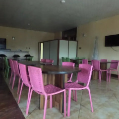 Отель BTE Suites & Civic Center питание