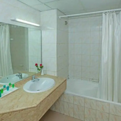 Oasis Deira Hotel ванная