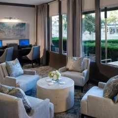 Bethesda Court Hotel гостиничный бар