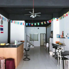 The Galiness International Backpacker Hostel Phuket гостиничный бар
