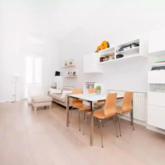 Отель Sunny flat in elegant building close to Colosseum Рим комната для гостей фото 5