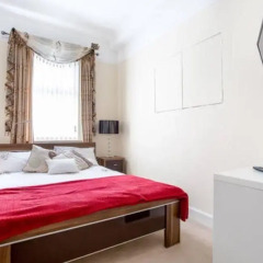 Отель 16 Maybury House Эдинбург комната для гостей