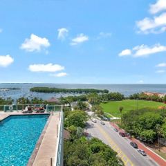 Отель Private Residences at Sonesta by SoFLA Vacations бассейн