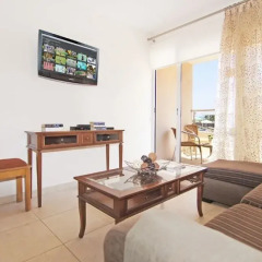 Отель Bay View Apartment Кипр, Протарас - отзывы, цены и фото номеров - забронировать отель Bay View Apartment онлайн комната для гостей фото 2