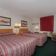 Отель Rodeway Inn North Columbus комната для гостей фото 2