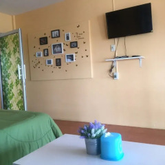 Отель Insook Ko Larn Guesthouse комната для гостей фото 4
