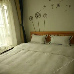 Отель Guilin Recollection Inn комната для гостей