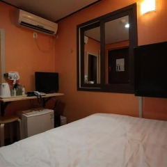 Khaosan Story Mini Hotel сейф в номере