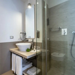 Le Rose Suite Hotel ванная